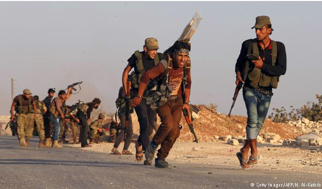 ارتش ترکیه: بزرگراه الباب را از کنترل داعش درآوردیم 
